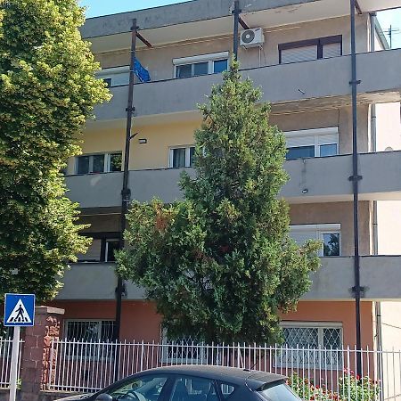 Апартаменты David Apartman Шиофок Экстерьер фото